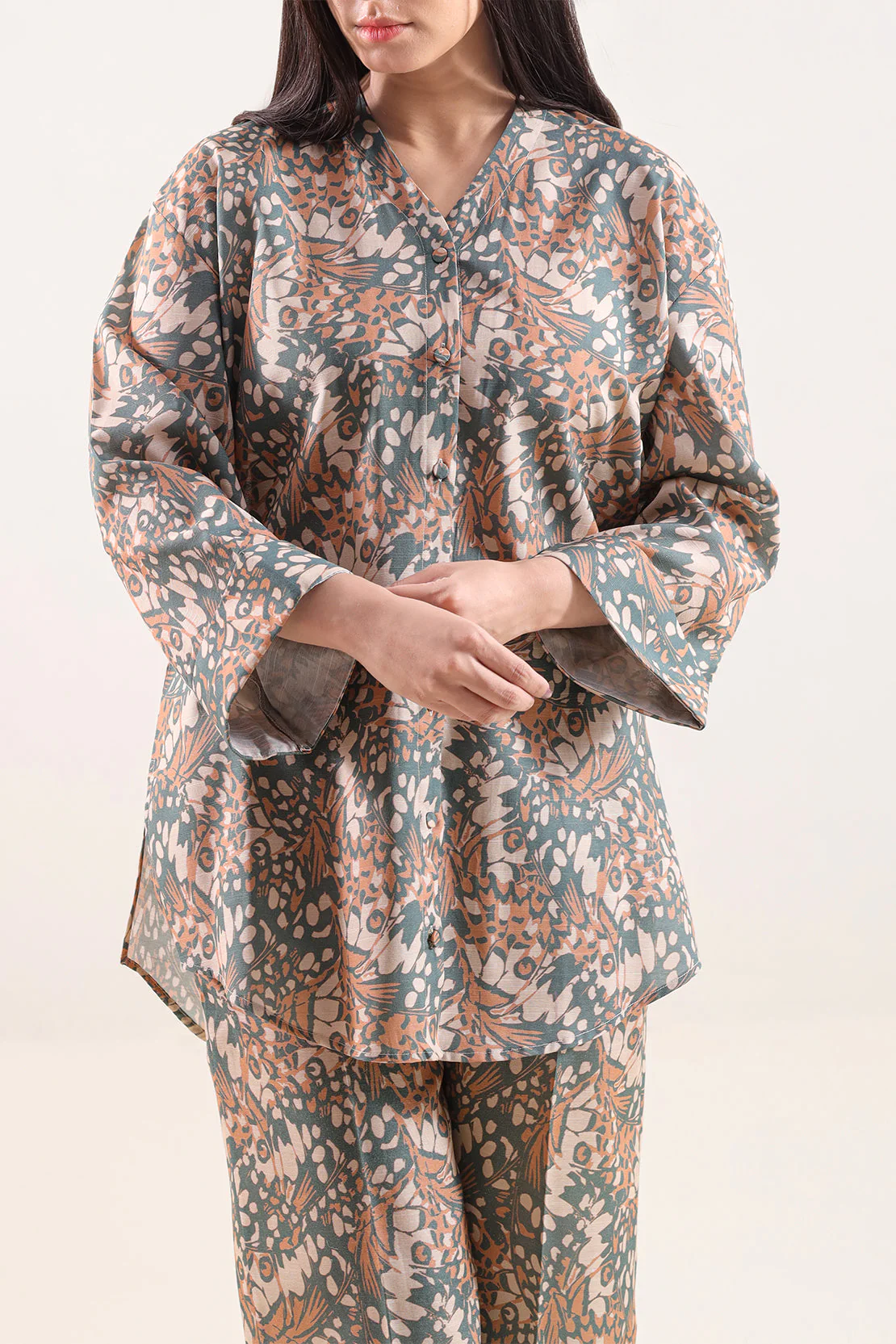 Printed Khaddar Stitched Shirt - Image 3