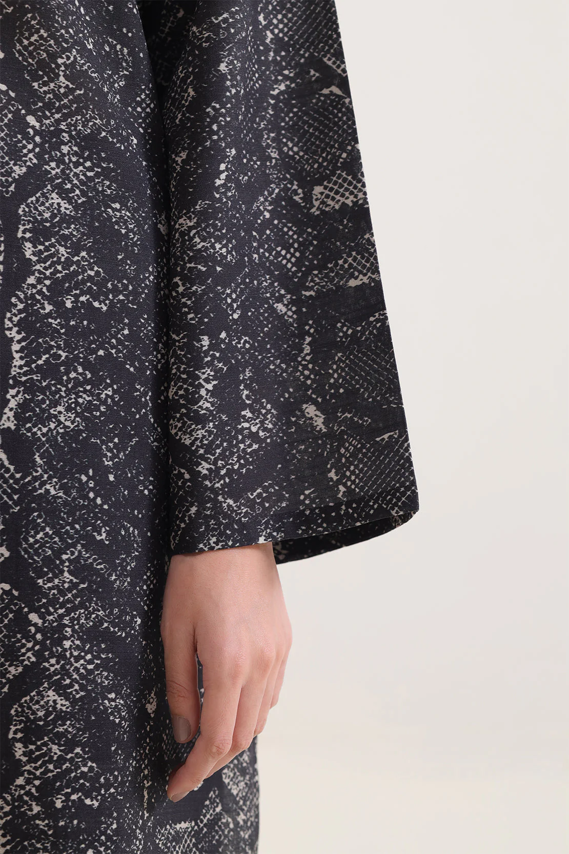 Printed Khaddar Stitched Shirt - Image 4
