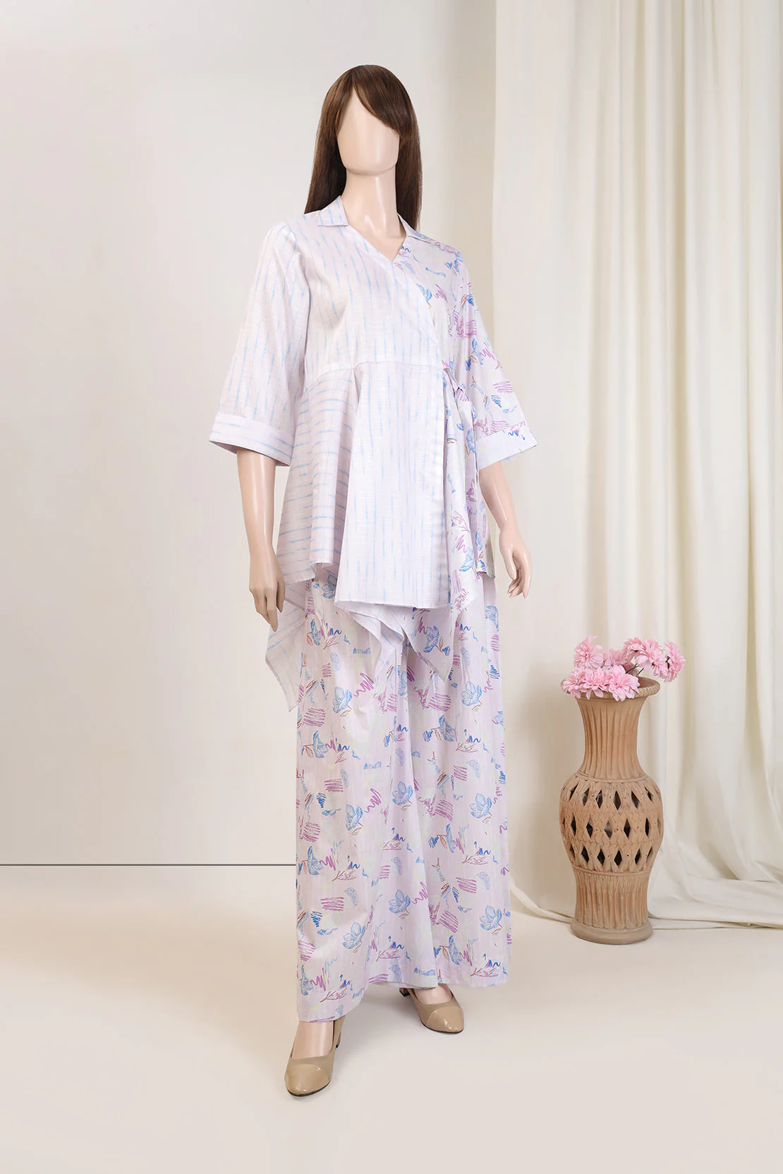 Unstitched Printed Lawn 2 Piece (Shirt/Trouser)