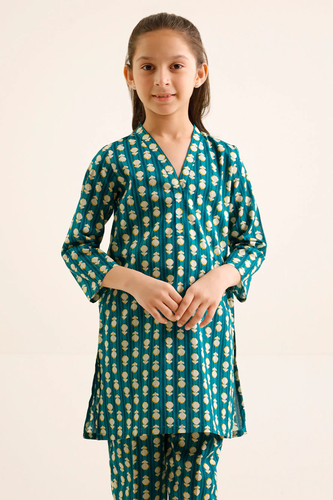 Printed Lawn 2 Piece (Shirt/Trouser) For Kids - Image 2
