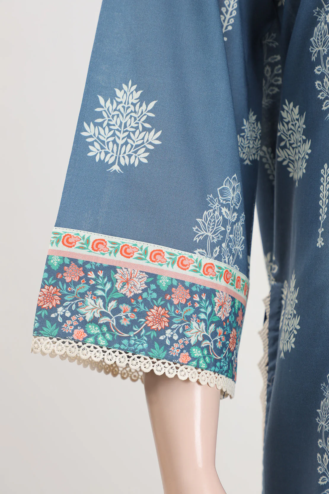 Unstitched Printed Lawn 3 Piece - Image 4