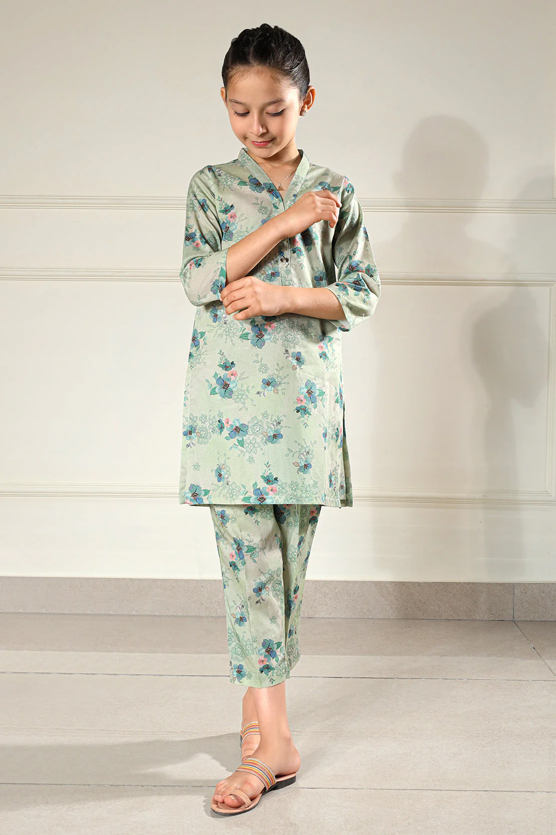 Printed Lawn Stitched 1 Piece Shirt For Kids - Image 3