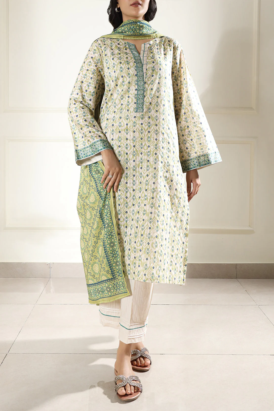 Printed Lawn Stitched 2 Piece (Shirt/Dupatta) - Image 2