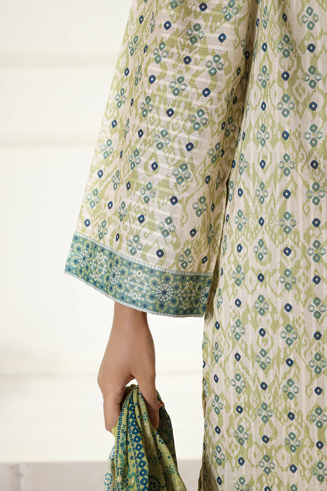 Printed Lawn Stitched 2 Piece (Shirt/Dupatta) - Image 7