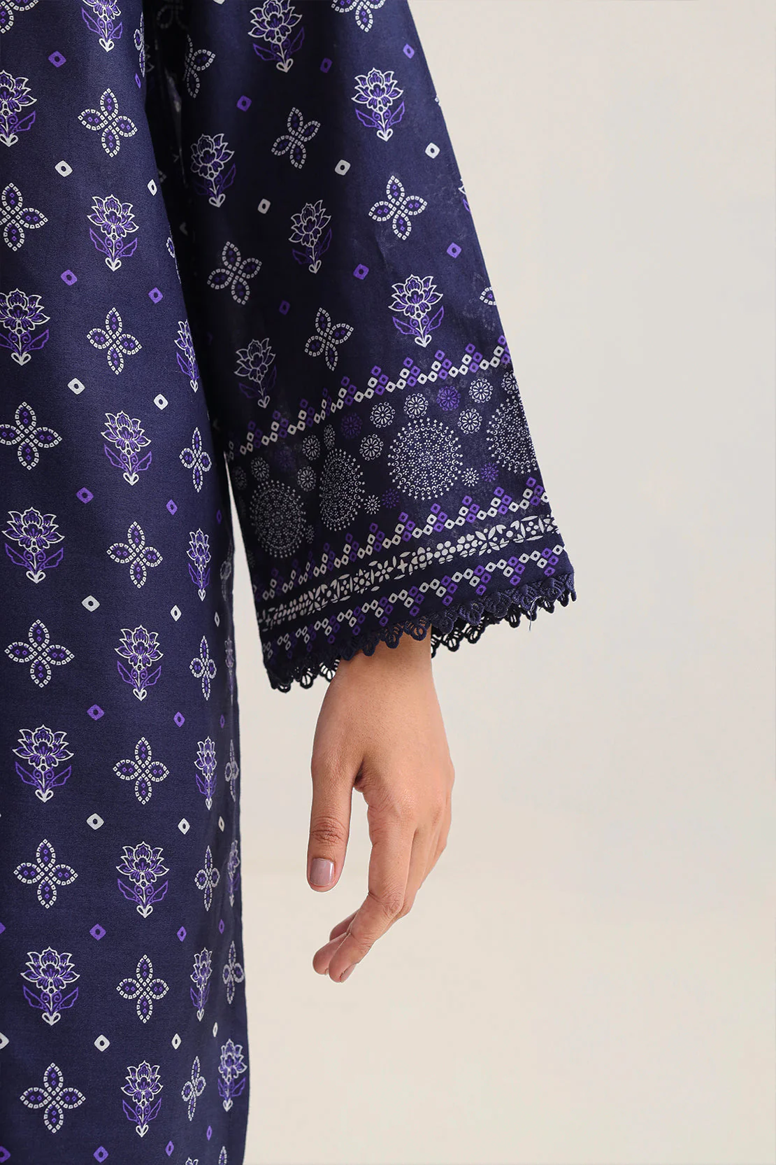 Printed Lawn Stitched 2 Piece (Shirt/Dupatta) - Image 4