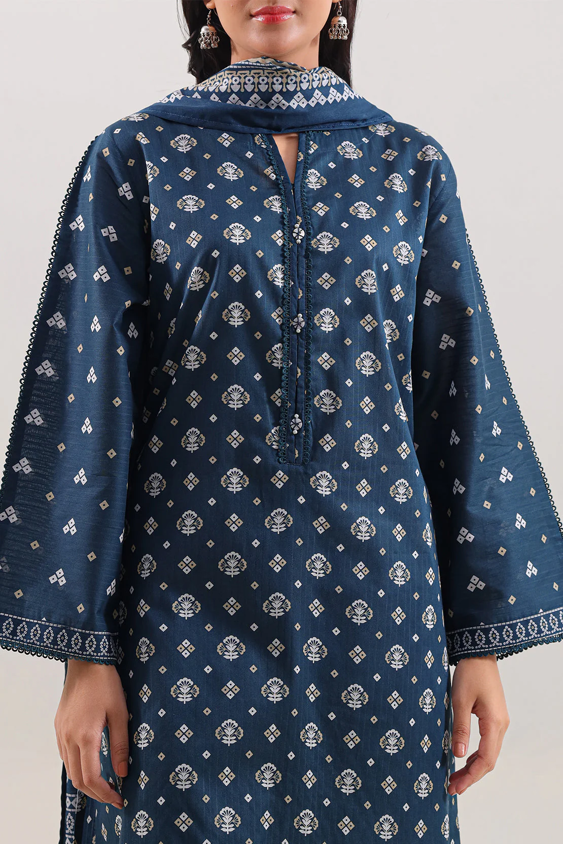 Printed Lawn Stitched 2 Piece (Shirt/Dupatta) - Image 3