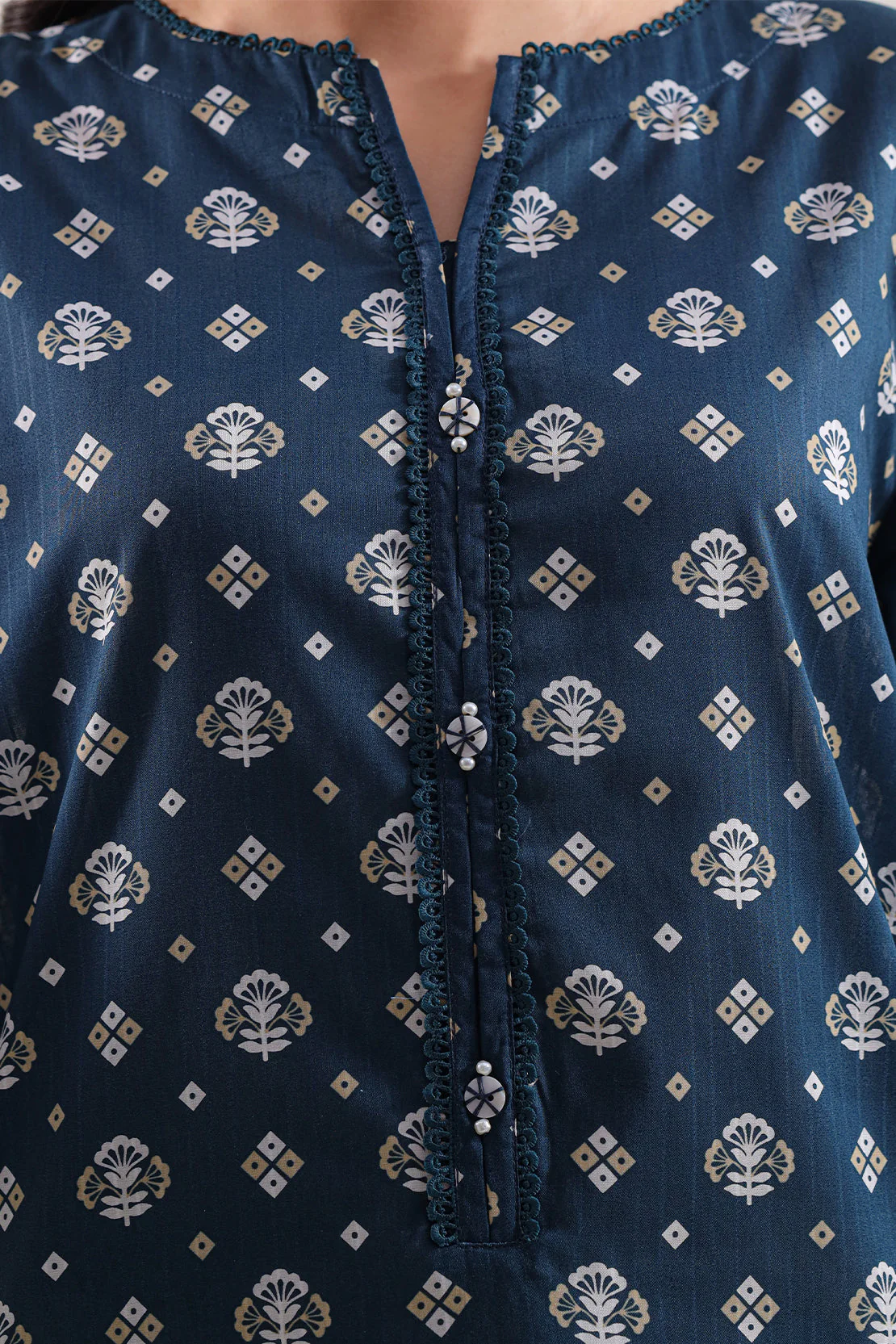 Printed Lawn Stitched 2 Piece (Shirt/Dupatta) - Image 5