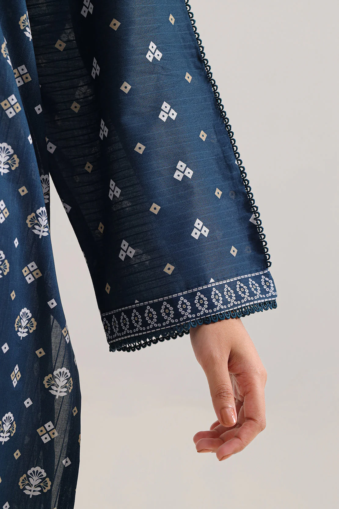 Printed Lawn Stitched 2 Piece (Shirt/Dupatta) - Image 6
