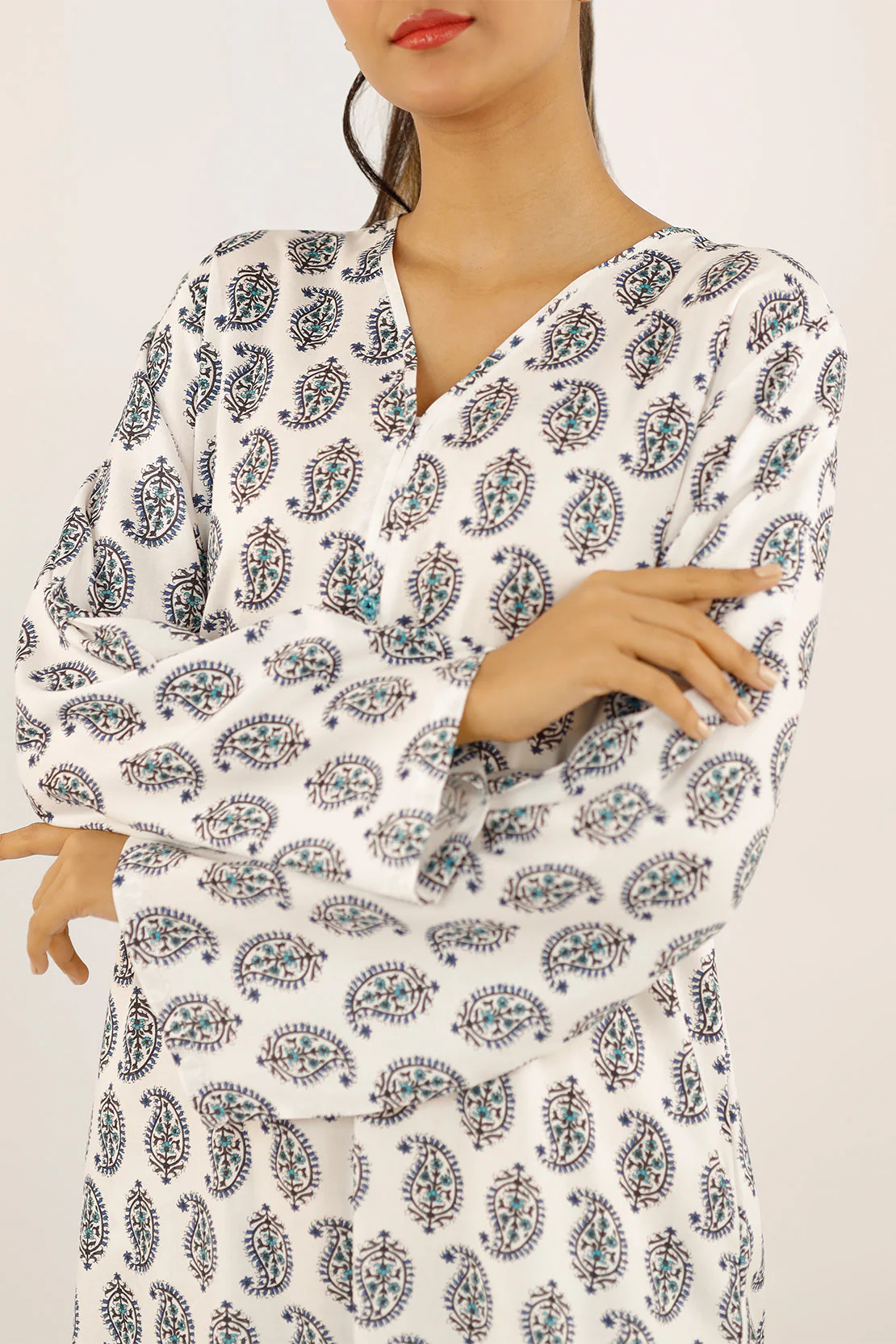 Printed Lawn Stitched 2 Piece (Shirt/Trouser) - Image 3