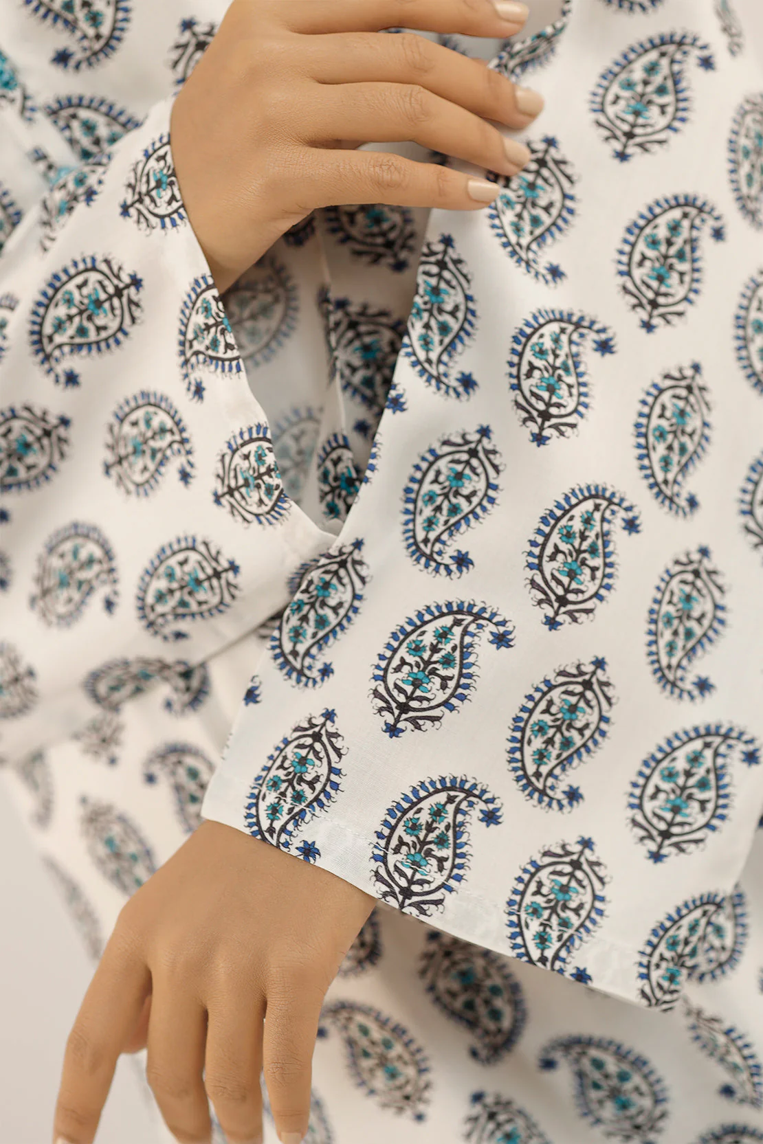 Printed Lawn Stitched 2 Piece (Shirt/Trouser) - Image 6