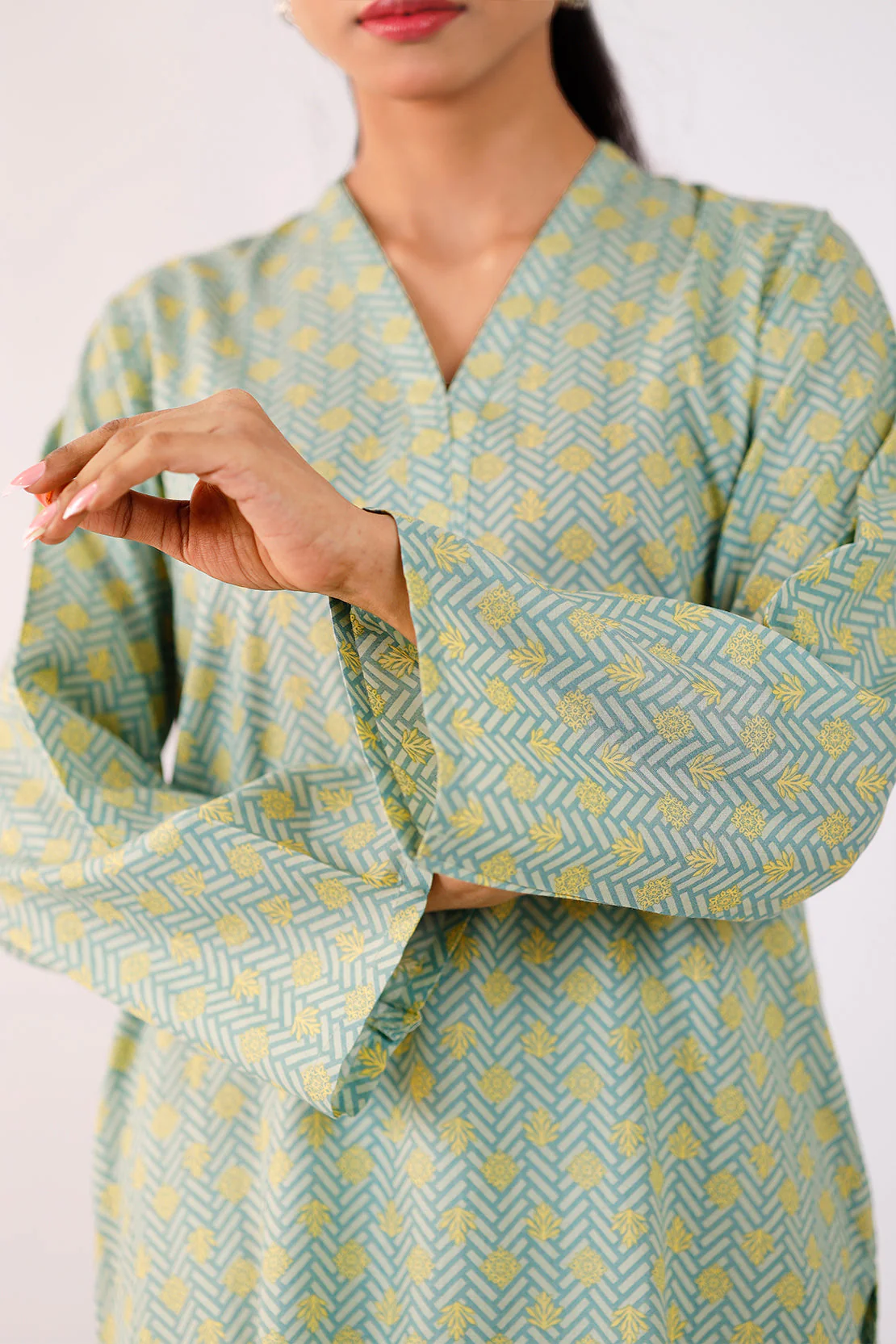 Printed Lawn Stitched 2 Piece (Shirt/Trouser)