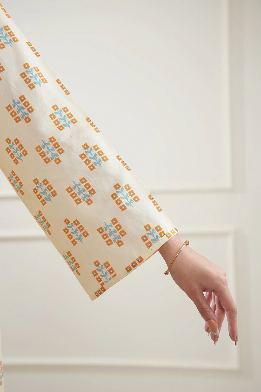 Printed Lawn Stitched 2 Piece (Shirt/Trouser) - Image 6