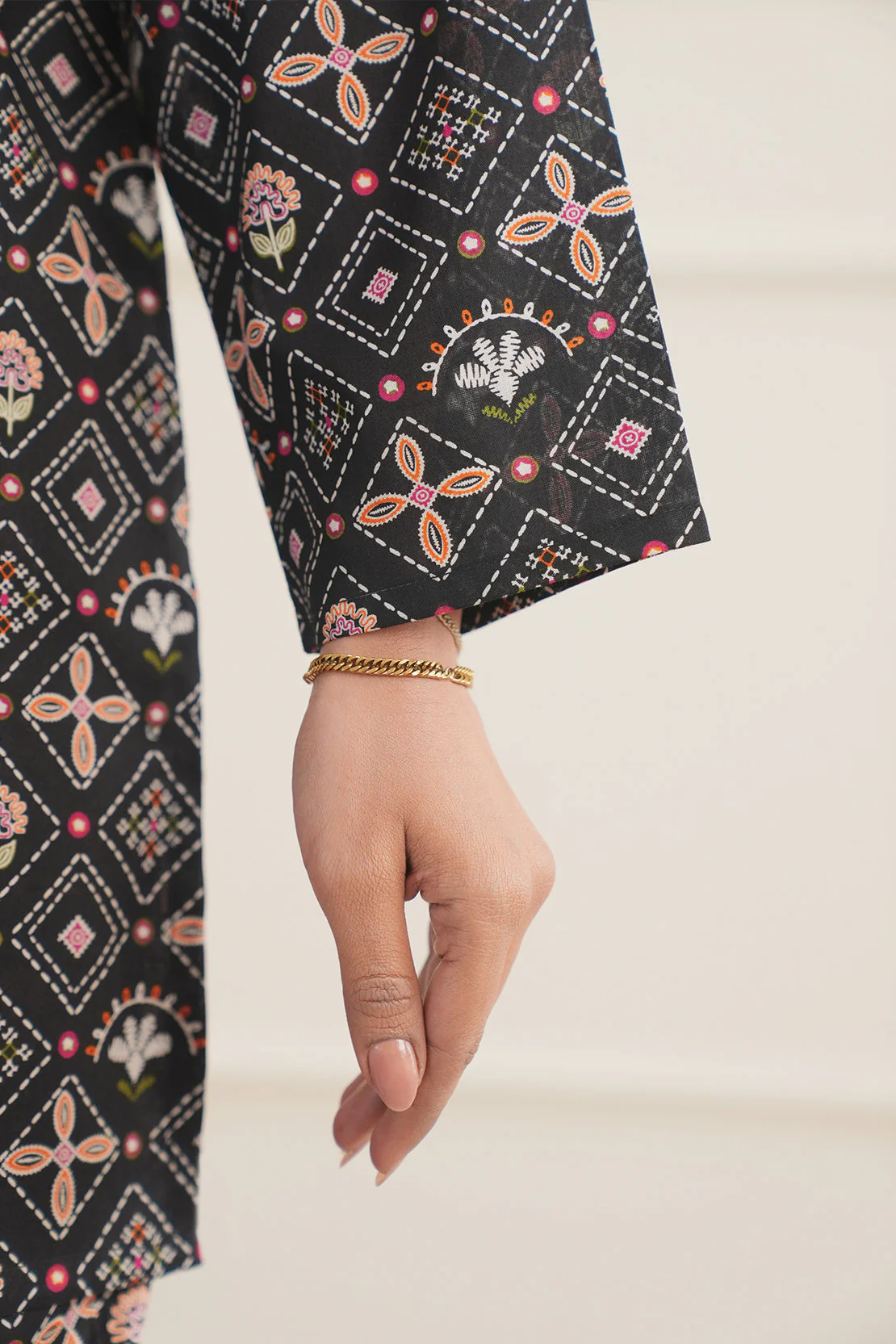 Printed Lawn Stitched 2 Piece (Shirt/Trouser) - Image 6