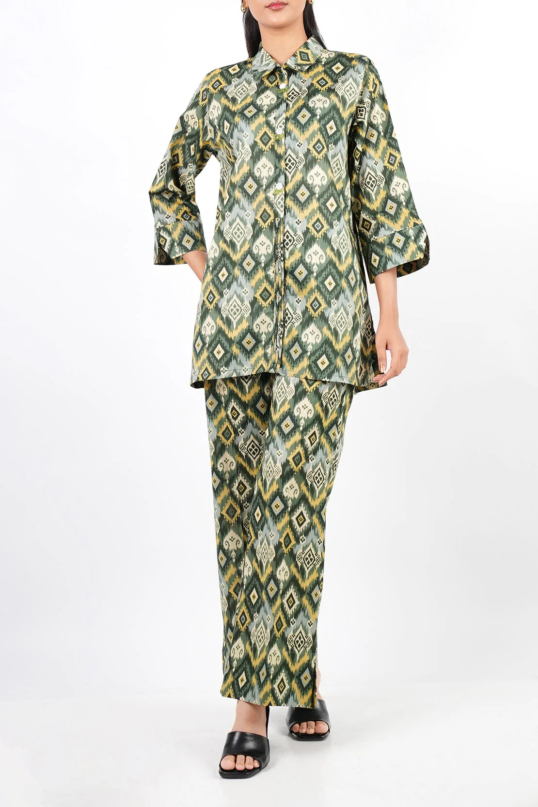 Printed Lawn Stitched 2 Piece (Shirt/Trouser) - Image 3