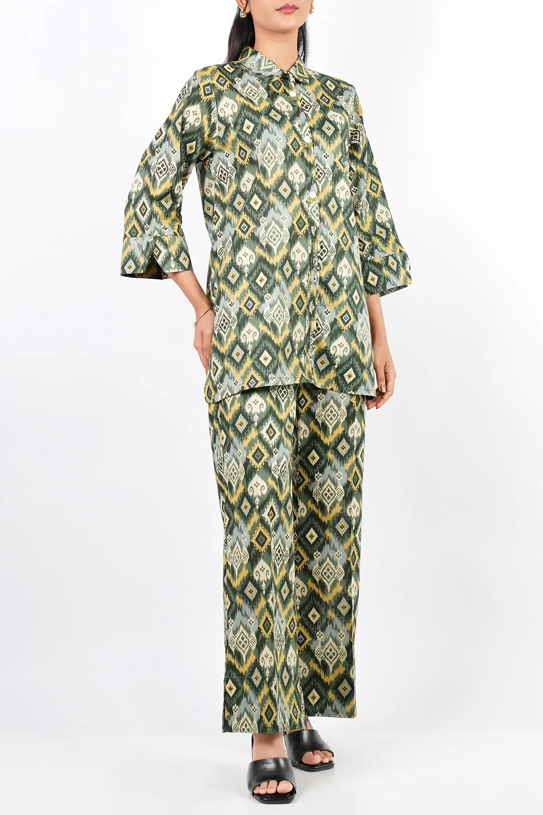 Printed Lawn Stitched 2 Piece (Shirt/Trouser) - Image 4