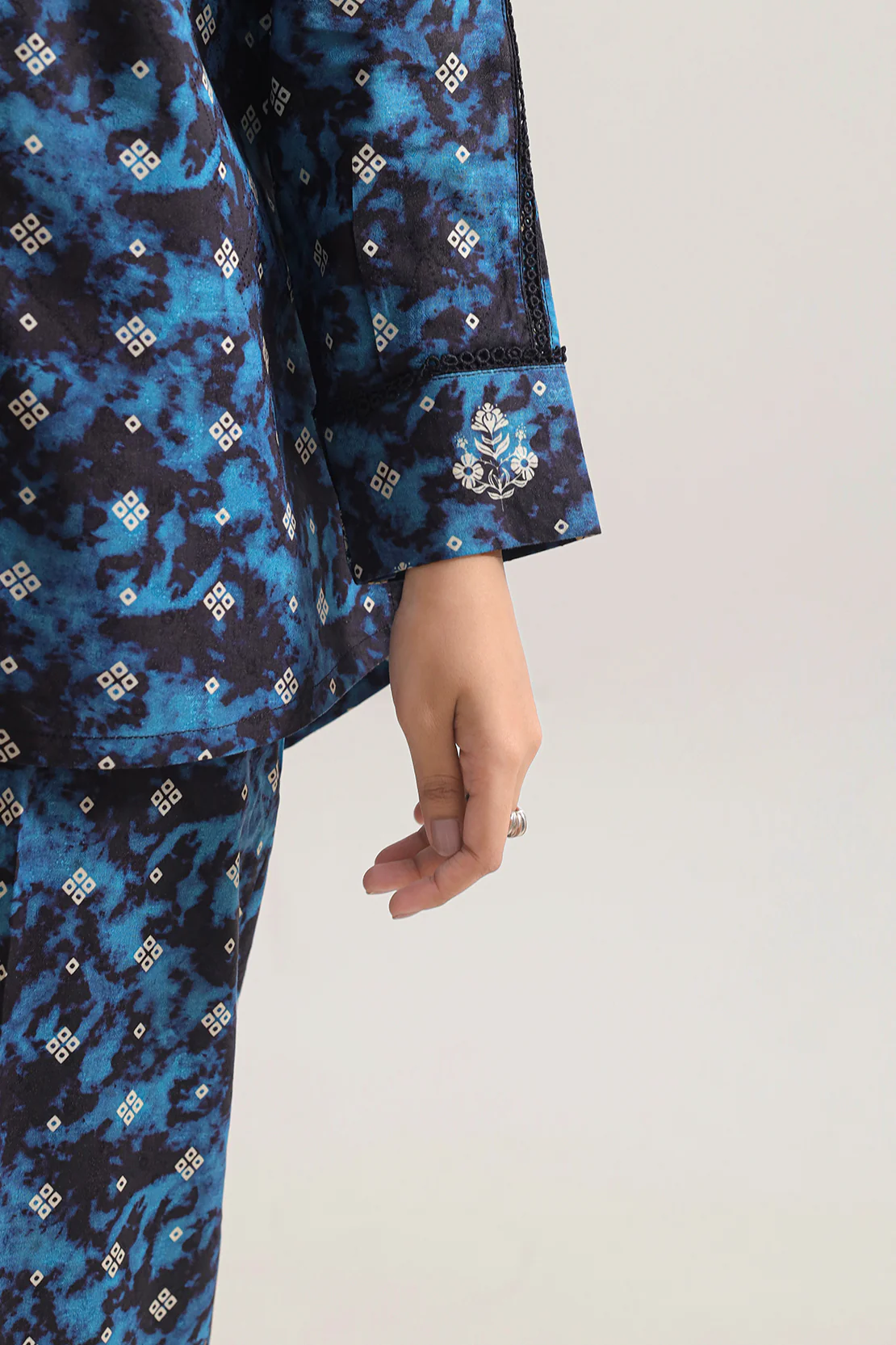 Printed Lawn Stitched 2 Piece (Shirt/Trouser) - Image 4