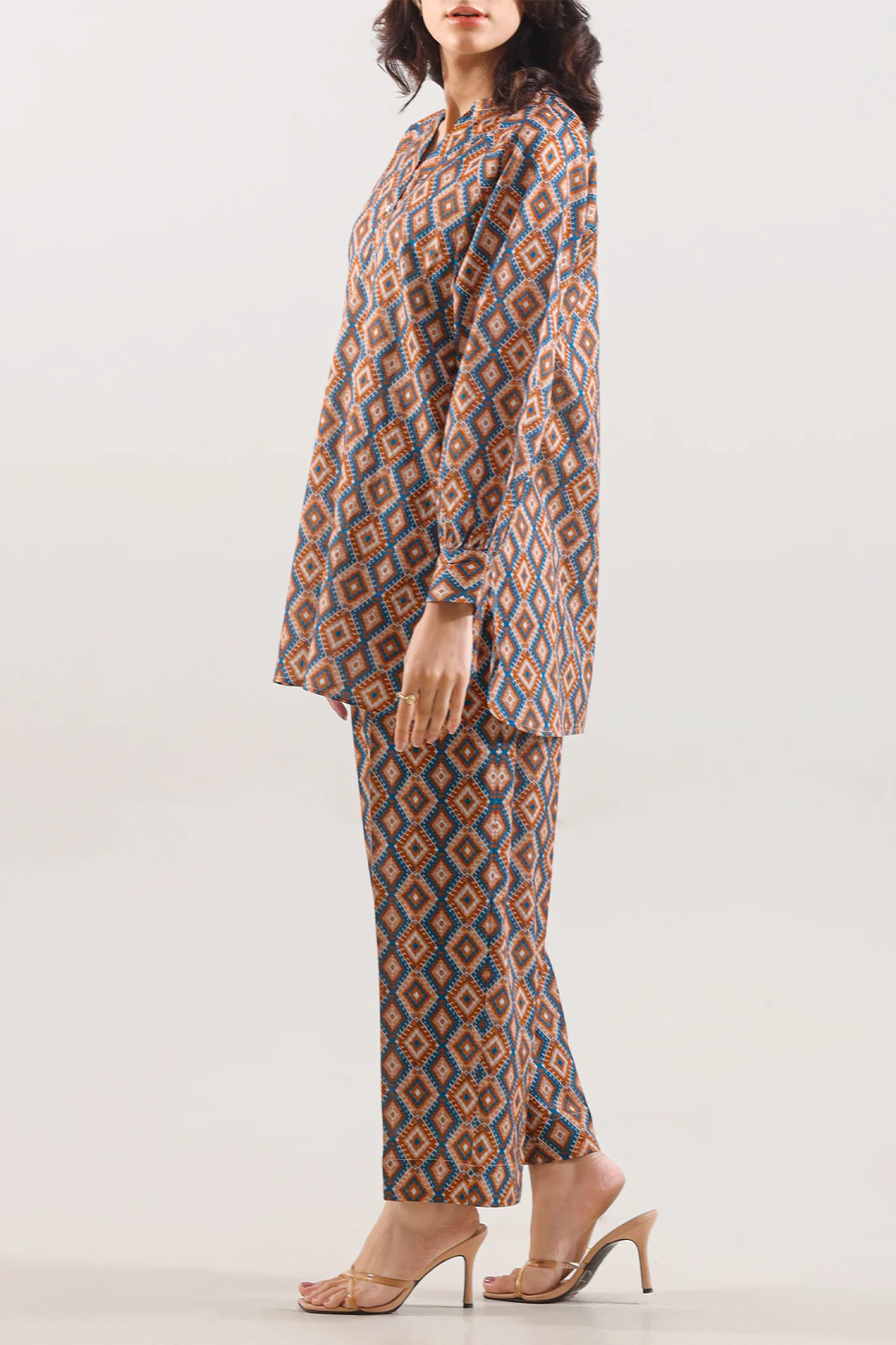 Printed Lawn Stitched 2 Piece (Shirt/Trouser) - Image 3