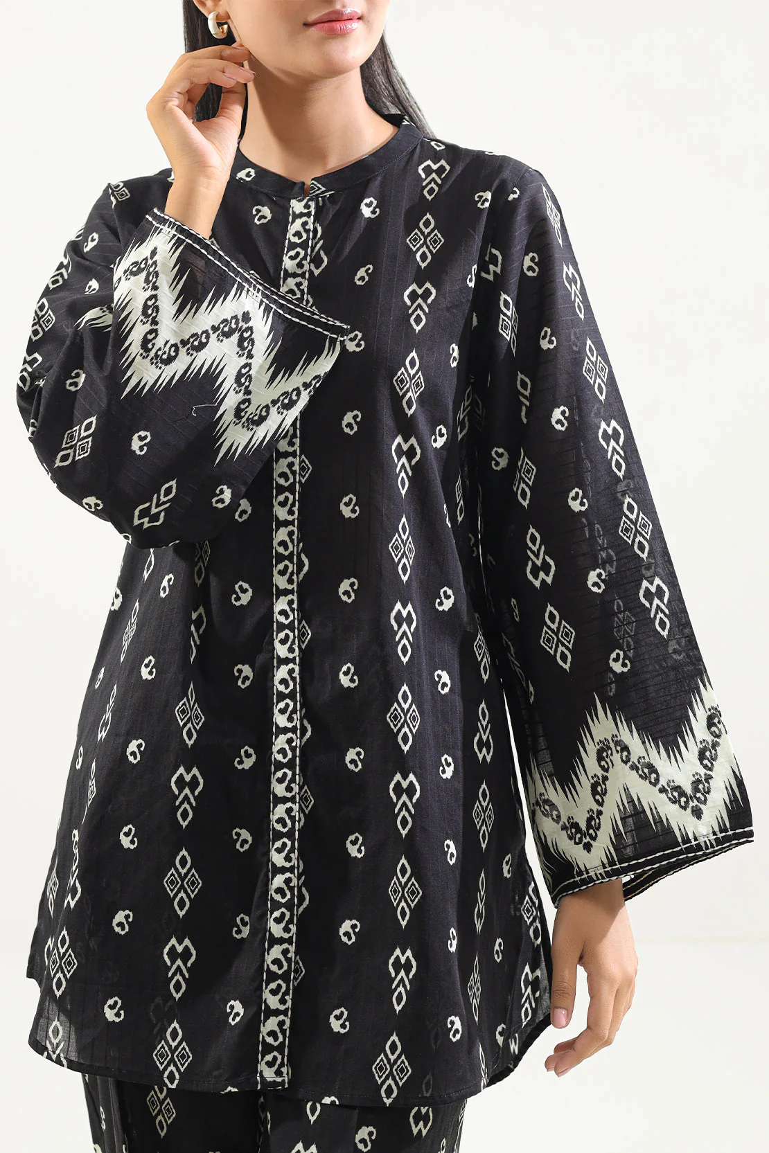 Printed Lawn Stitched 2 Piece (Shirt/Trouser) - Image 4
