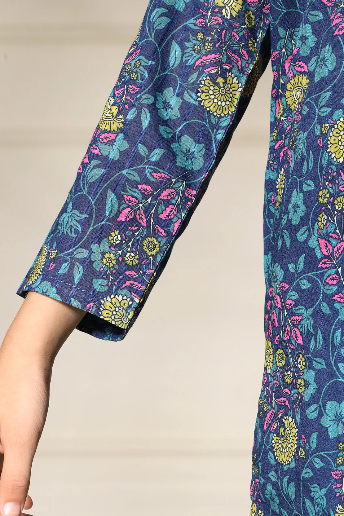 Printed Lawn Stitched 2 Piece (Shirt/Trouser)  For Kids - Image 4