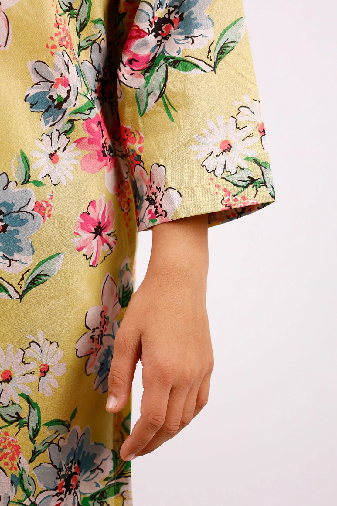 Printed Lawn Stitched 2 Piece (Shirt/Trouser)  For Kids - Image 3