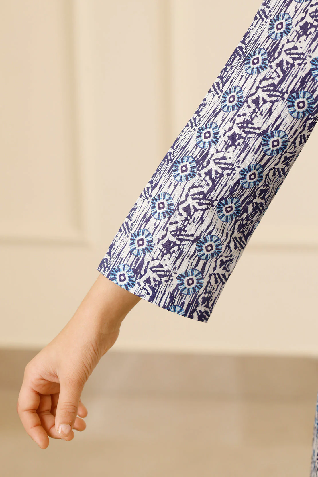 Printed Lawn Stitched 2 Piece (Shirt/Trouser)  For Kids - Image 8