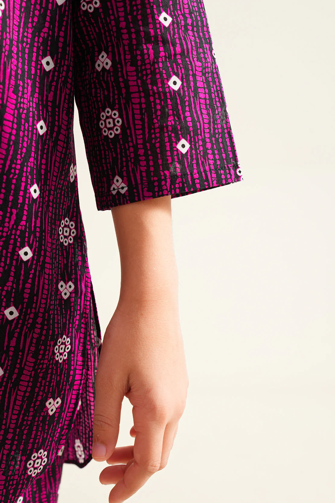 Printed Lawn Stitched 2 Piece (Shirt/Trouser) For Kids - Image 4