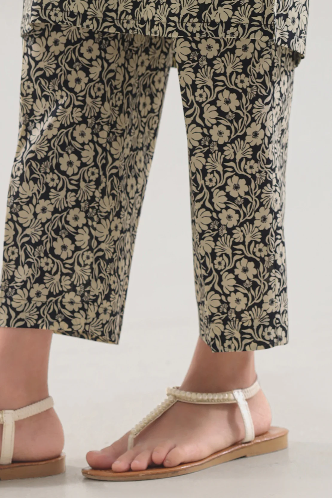 Printed Lawn Stitched 2 Piece (Shirt/Trouser) For Kids - Image 5