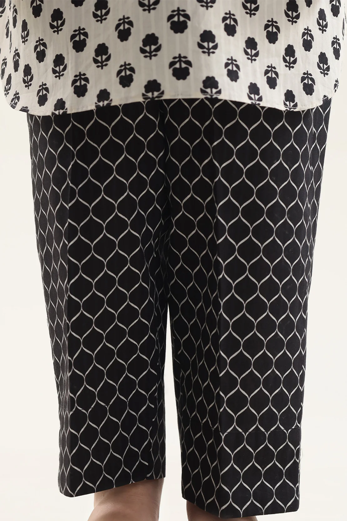 Printed Lawn Stitched 2 Piece (Shirt/Trouser) For Kids - Image 6