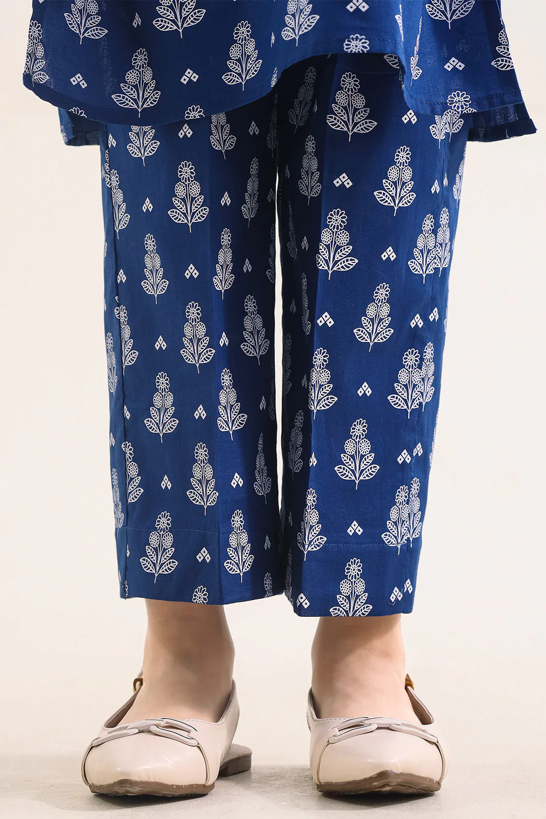 Printed Lawn Stitched 2 Piece (Shirt/Trouser) For Kids - Image 6
