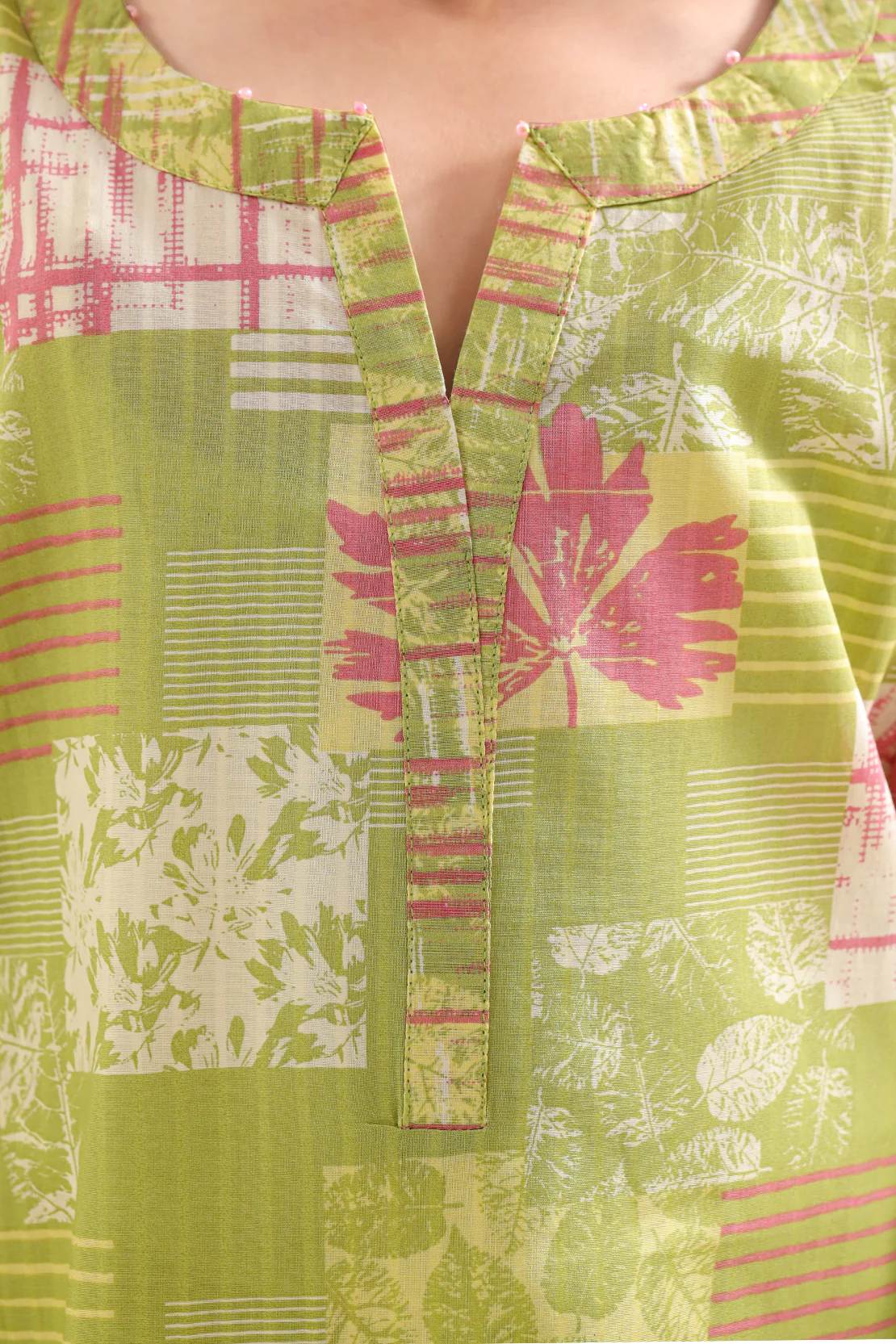 Printed Lawn Stitched 2 Piece (Shirt/Trouser) For Kids - Image 3