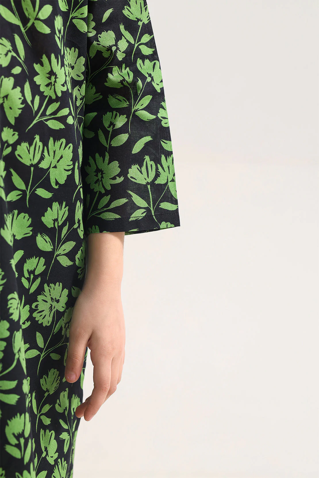 Printed Lawn Stitched 2 Piece (Shirt/Trouser) For Kids - Image 4