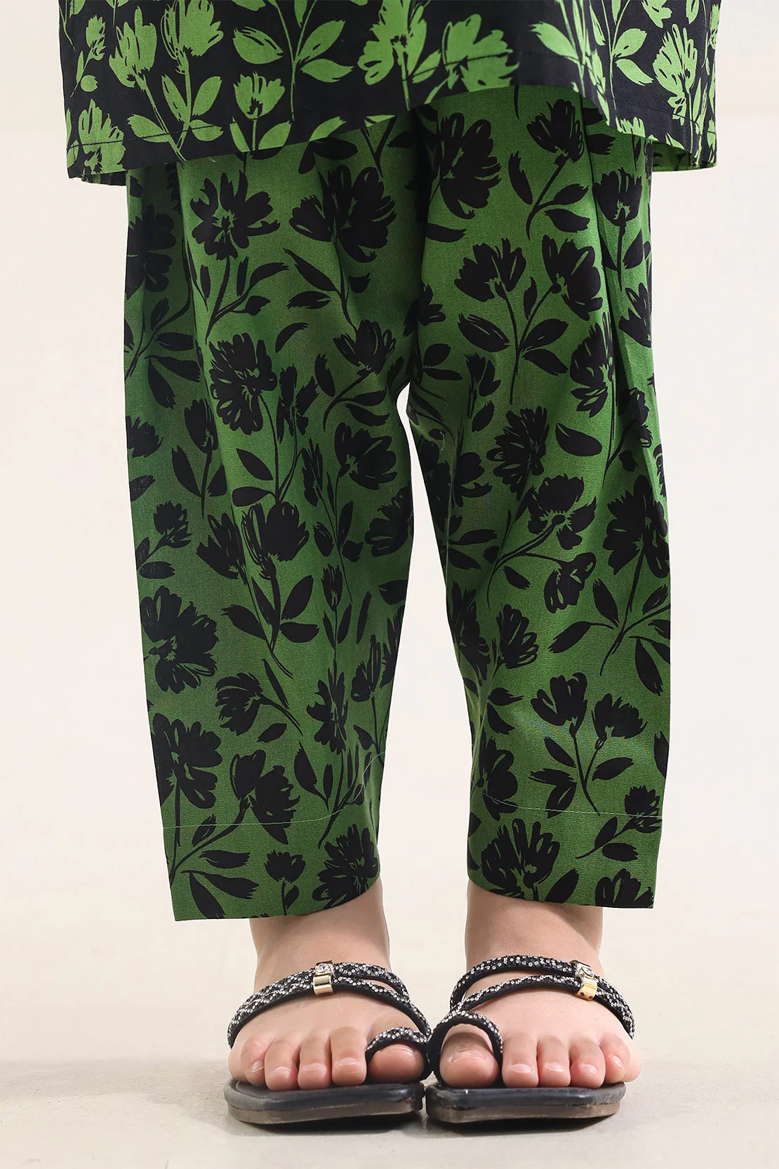Printed Lawn Stitched 2 Piece (Shirt/Trouser) For Kids - Image 5