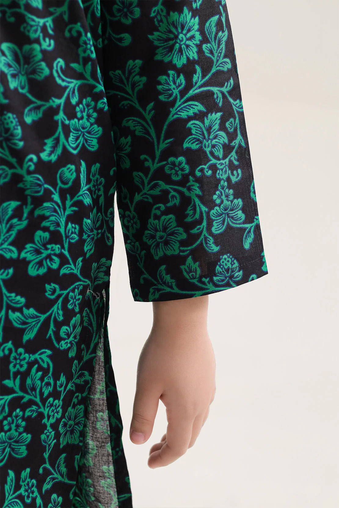 Printed Lawn Stitched 2 Piece (Shirt/Trouser) For Kids - Image 4