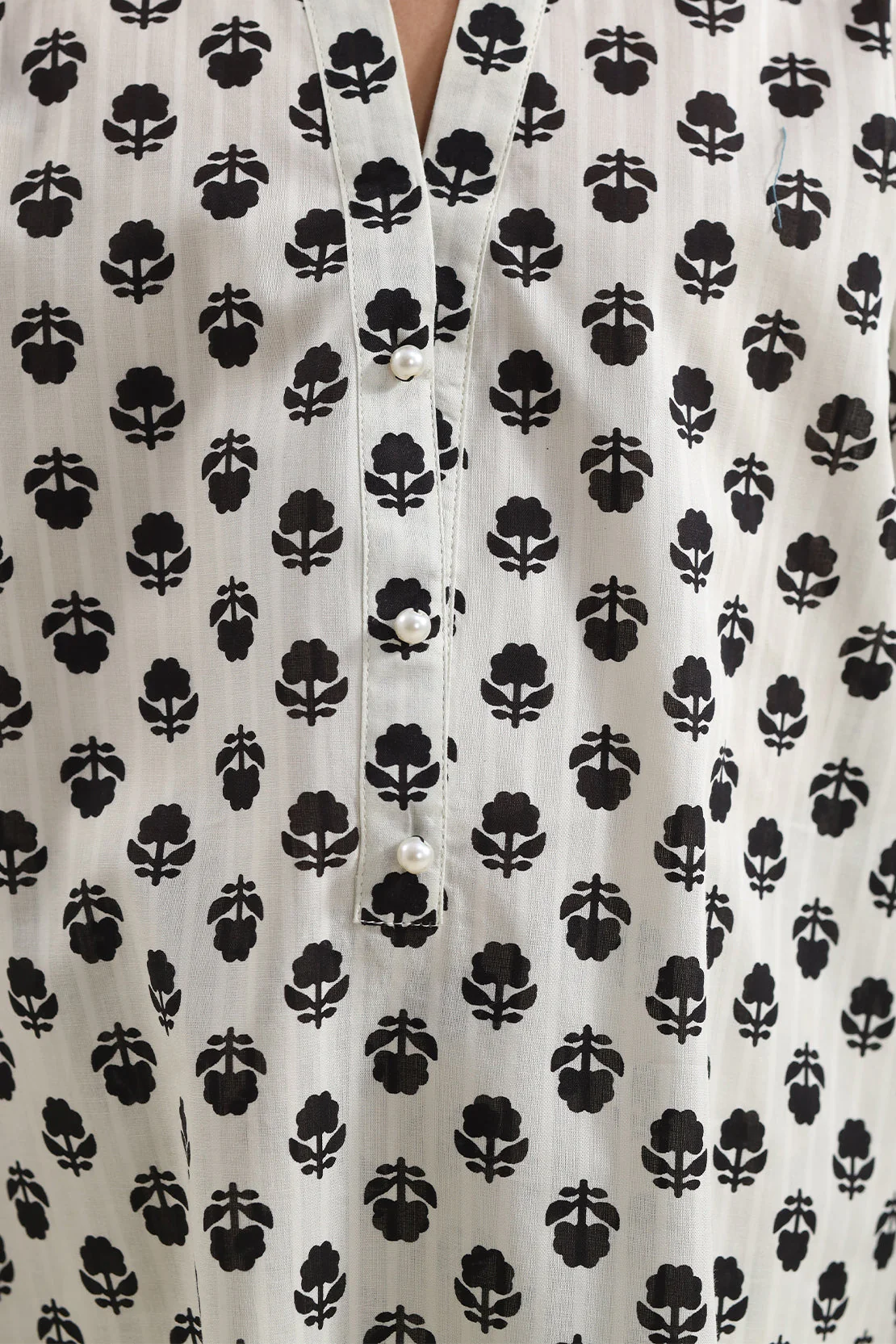 Printed Lawn Stitched 2 Piece (Shirt/Trouser) For Kids - Image 3