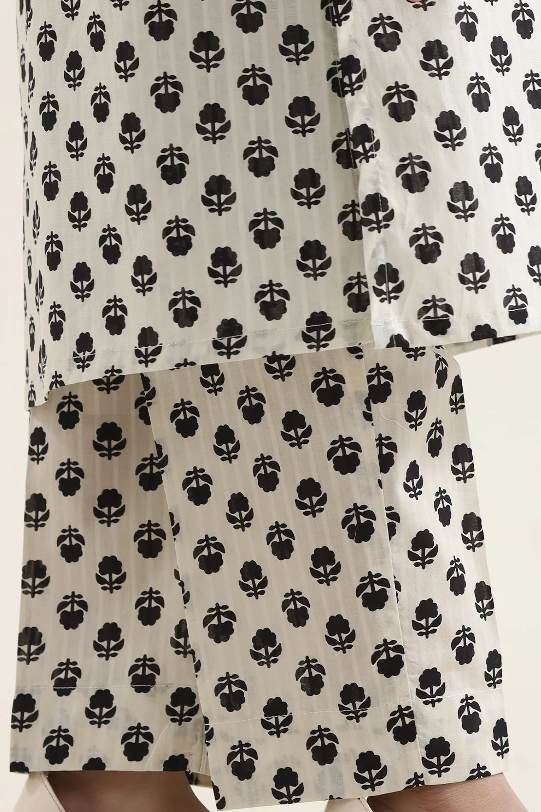 Printed Lawn Stitched 2 Piece (Shirt/Trouser) For Kids - Image 5