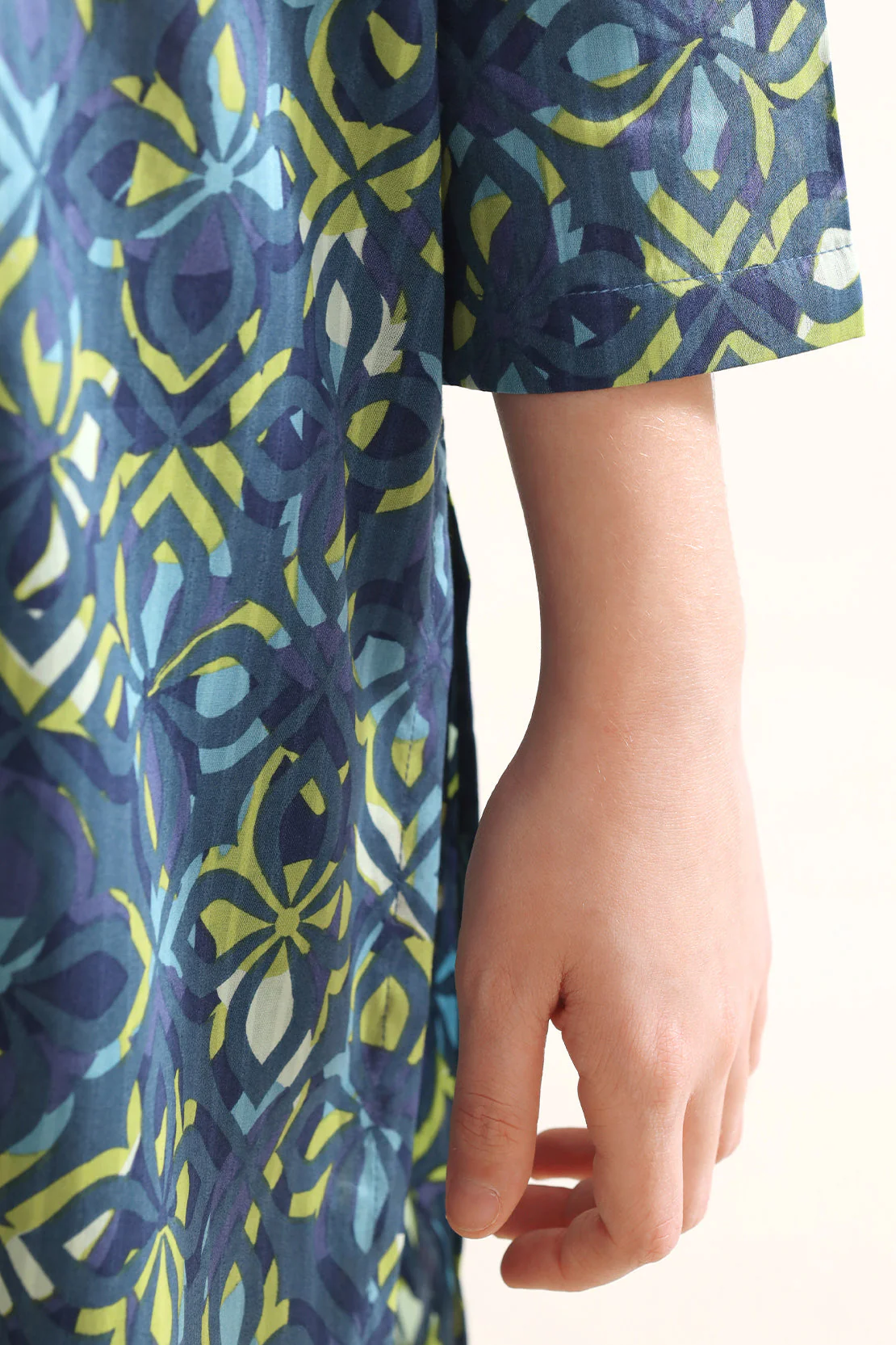 Printed Lawn Stitched 2 Piece (Shirt/Trouser) For Kids - Image 4