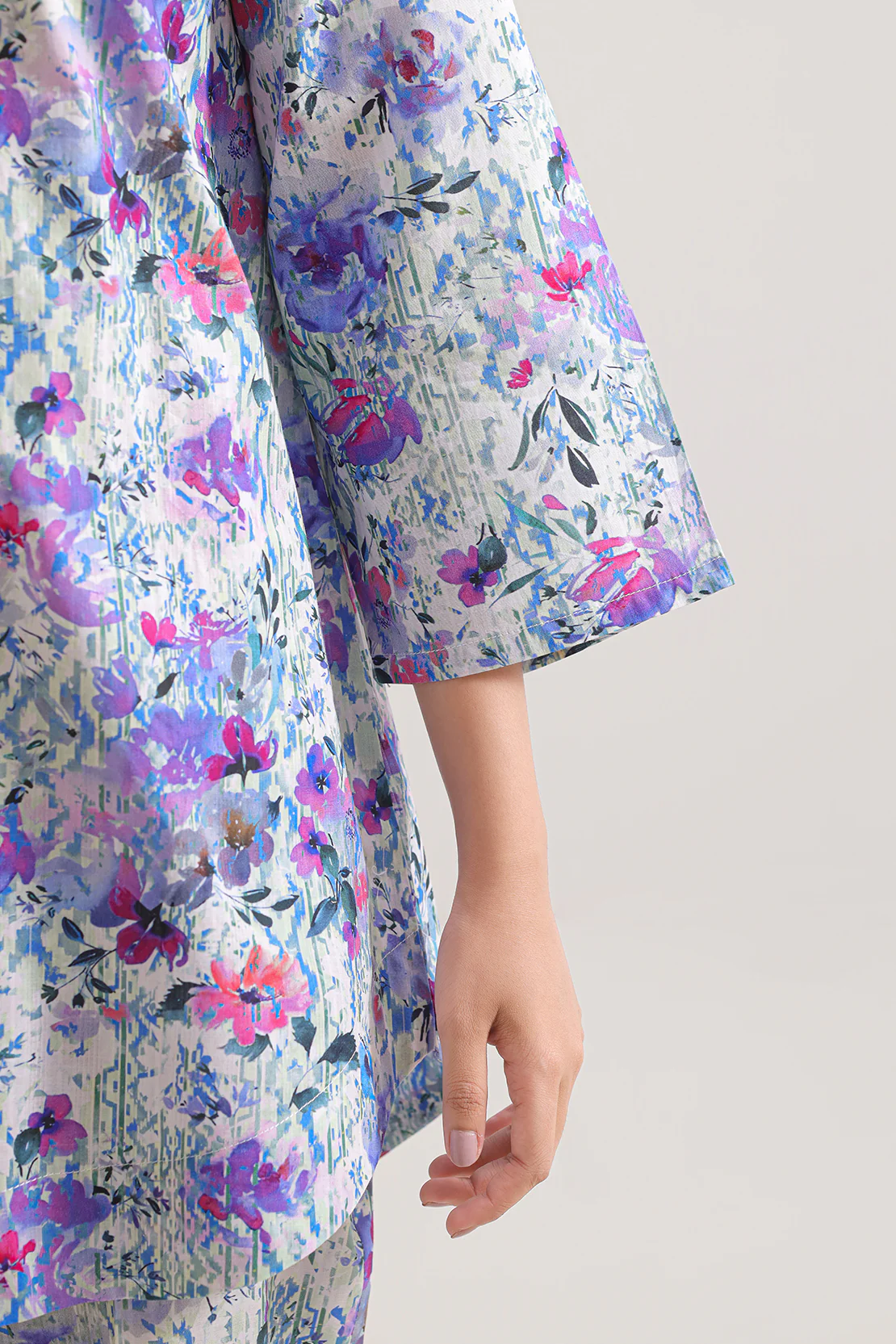 Printed Lawn Stitched 2 Piece (Shirt/Trouser) - Image 4