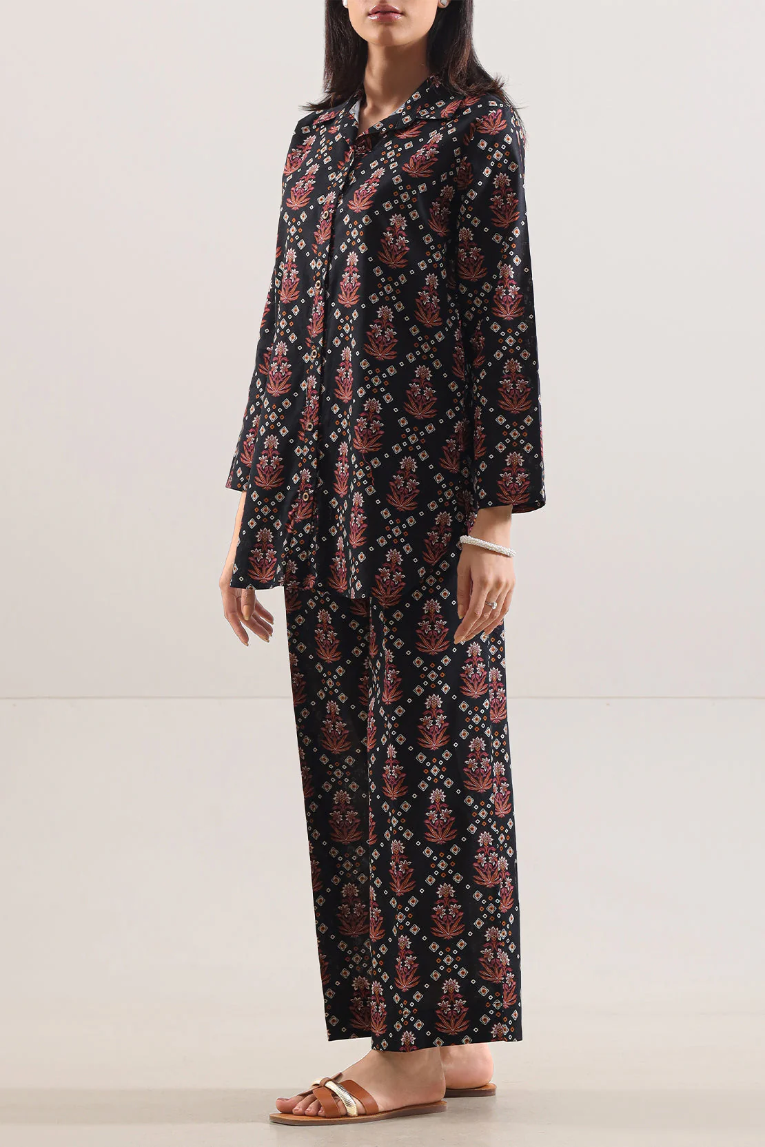 Printed Lawn Stitched 2 Piece (Shirt/Trouser) - Image 3
