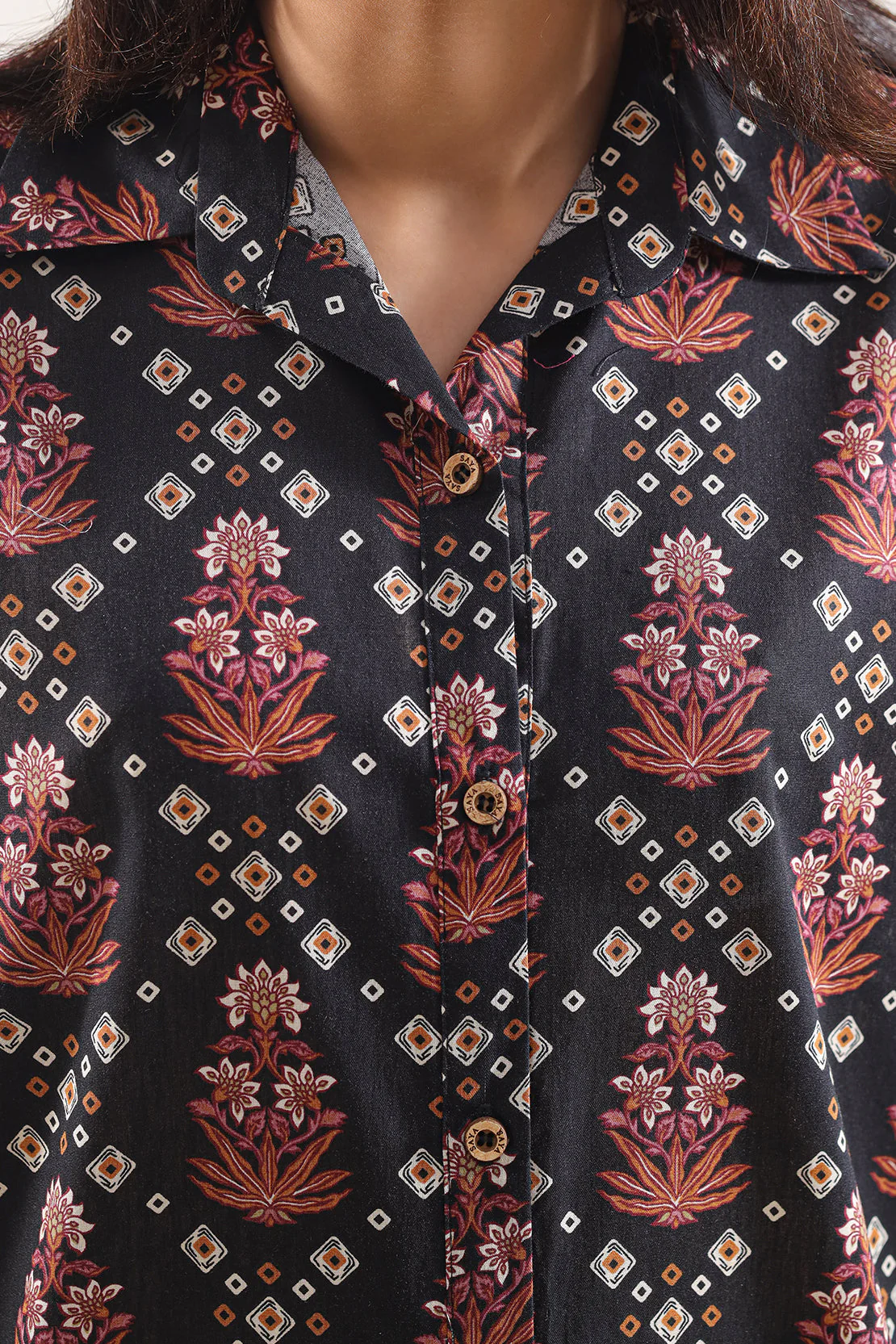 Printed Lawn Stitched 2 Piece (Shirt/Trouser) - Image 4