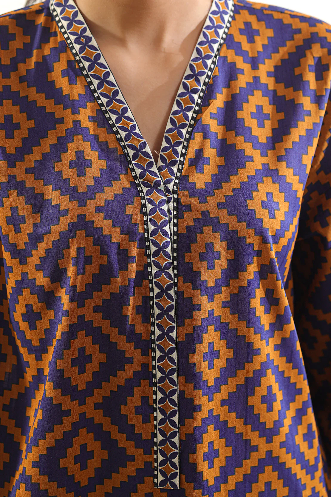 Printed Lawn Stitched 2 Piece (Shirt/Trouser) - Image 6