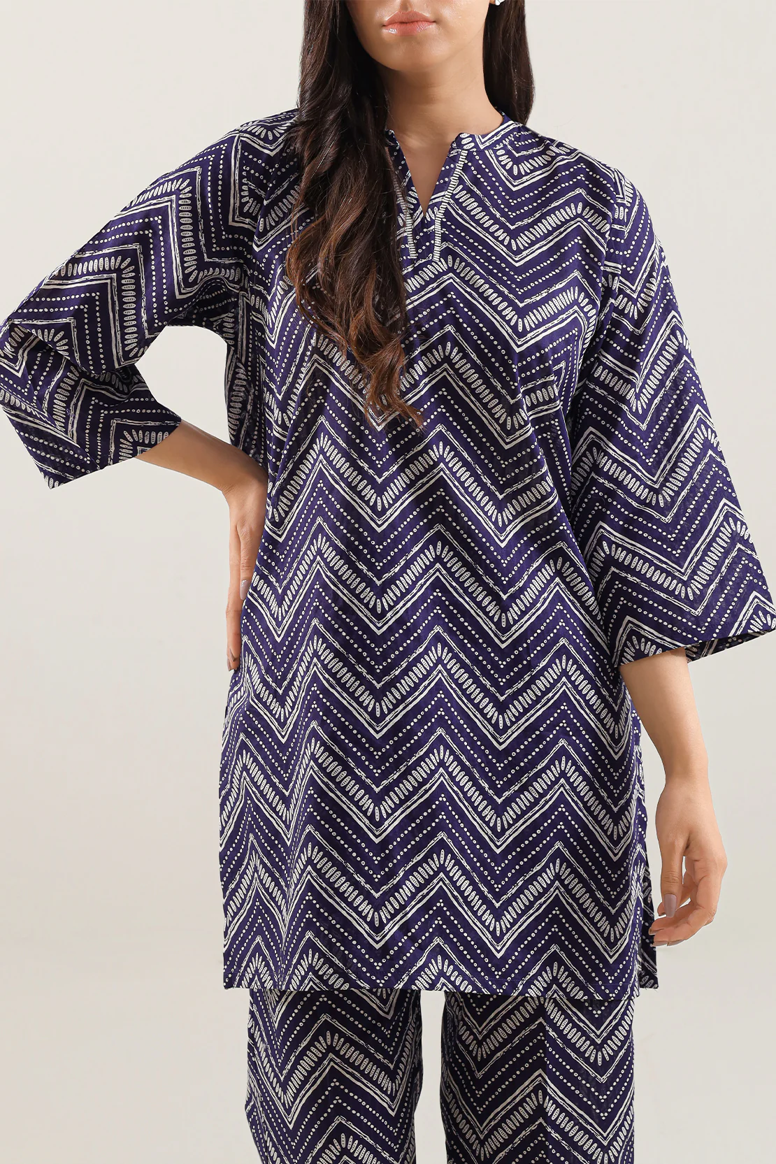 Printed Lawn Stitched 2 Piece (Shirt/Trouser) - Image 2