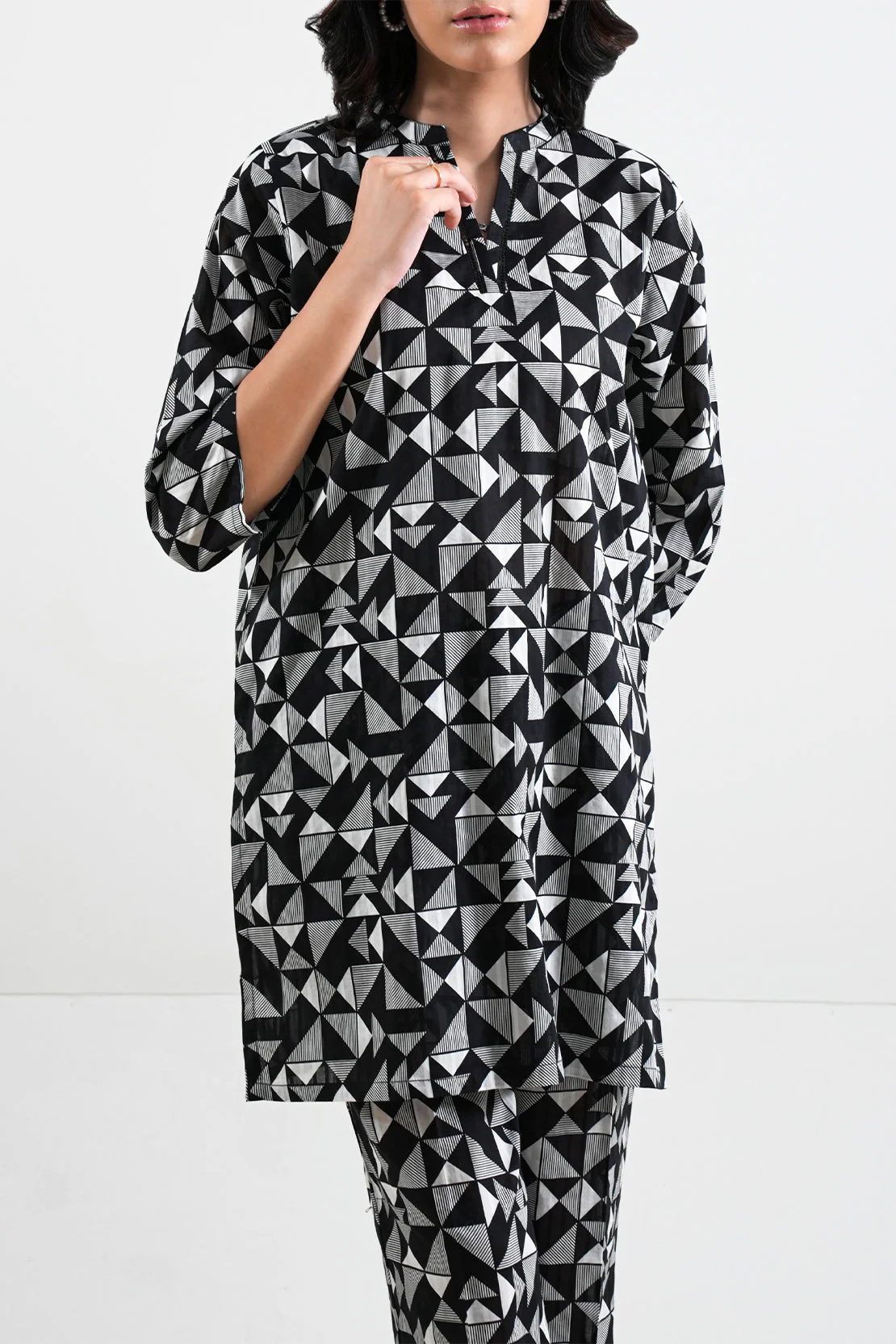 Printed Lawn Stitched 2 Piece (Shirt/Trouser) - Image 3