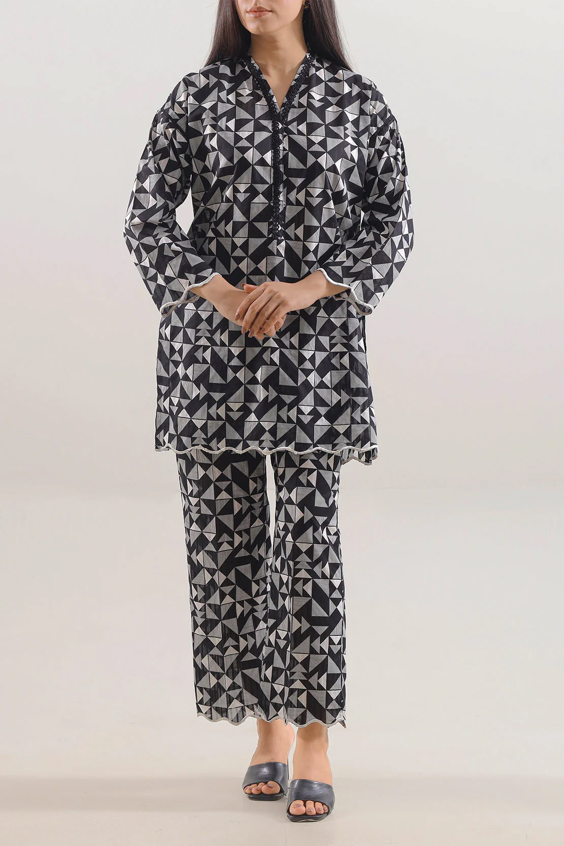 Printed Lawn Stitched 2 Piece (Shirt/Trouser)