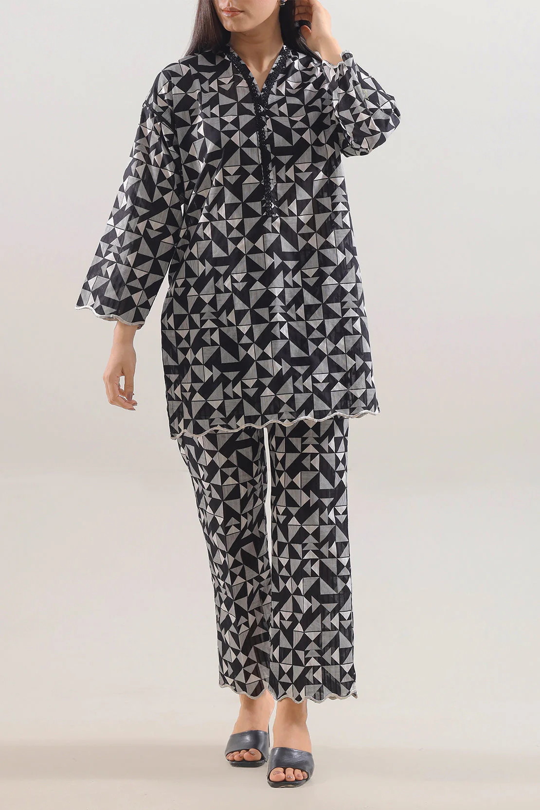 Printed Lawn Stitched 2 Piece (Shirt/Trouser) - Image 3