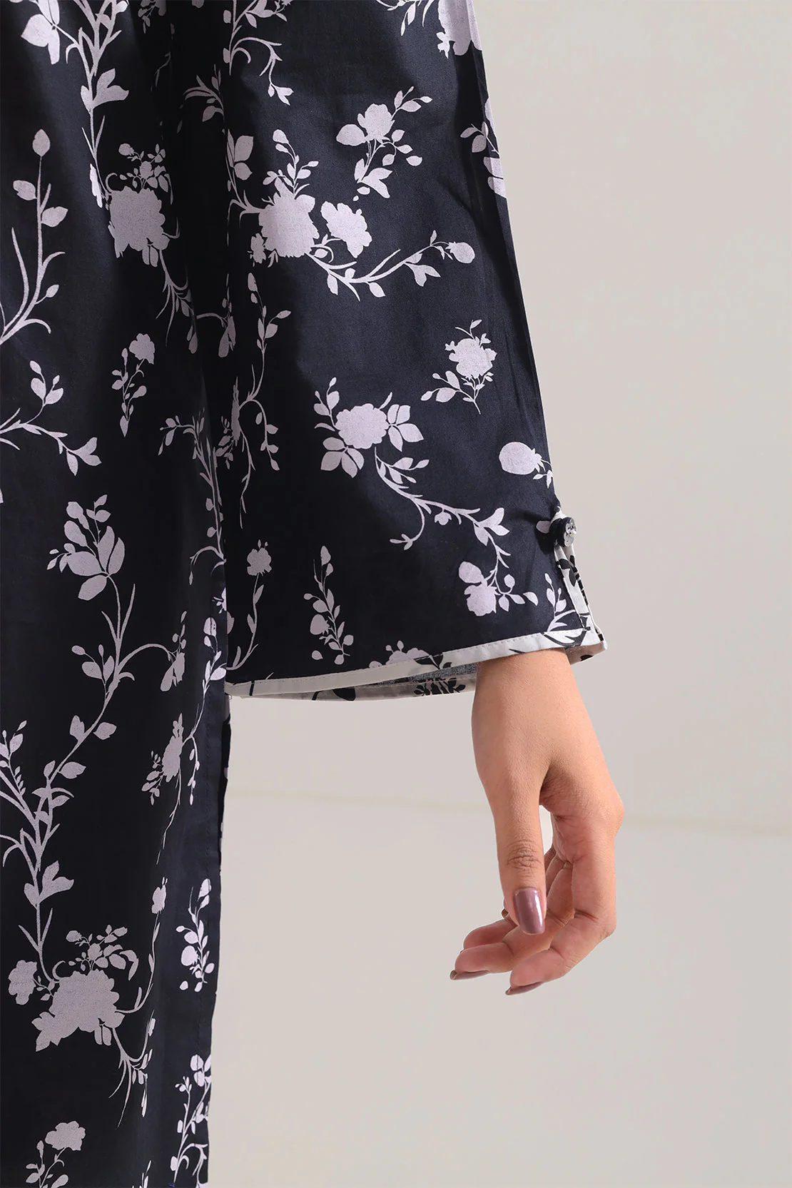 Printed Lawn Stitched 2 Piece (Shirt/Trouser) - Image 6