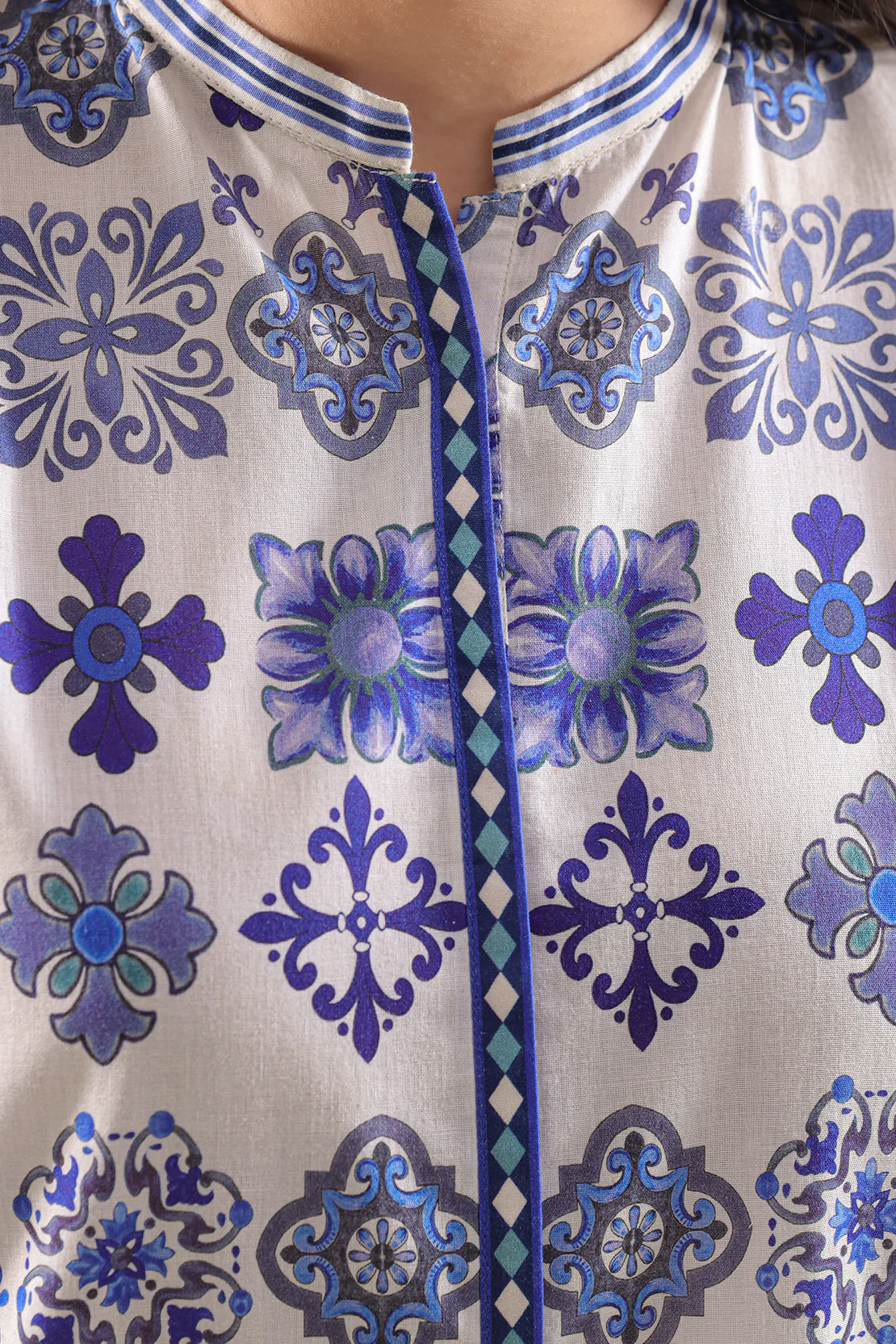 Printed Lawn Stitched 2 Piece (Shirt/Trouser) - Image 3