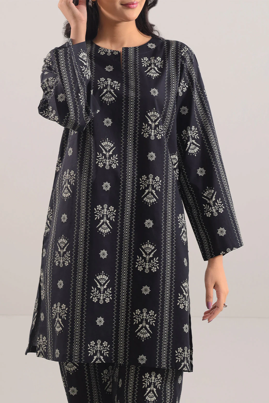 Printed Lawn Stitched 2 Piece (Shirt/Trouser) - Image 4