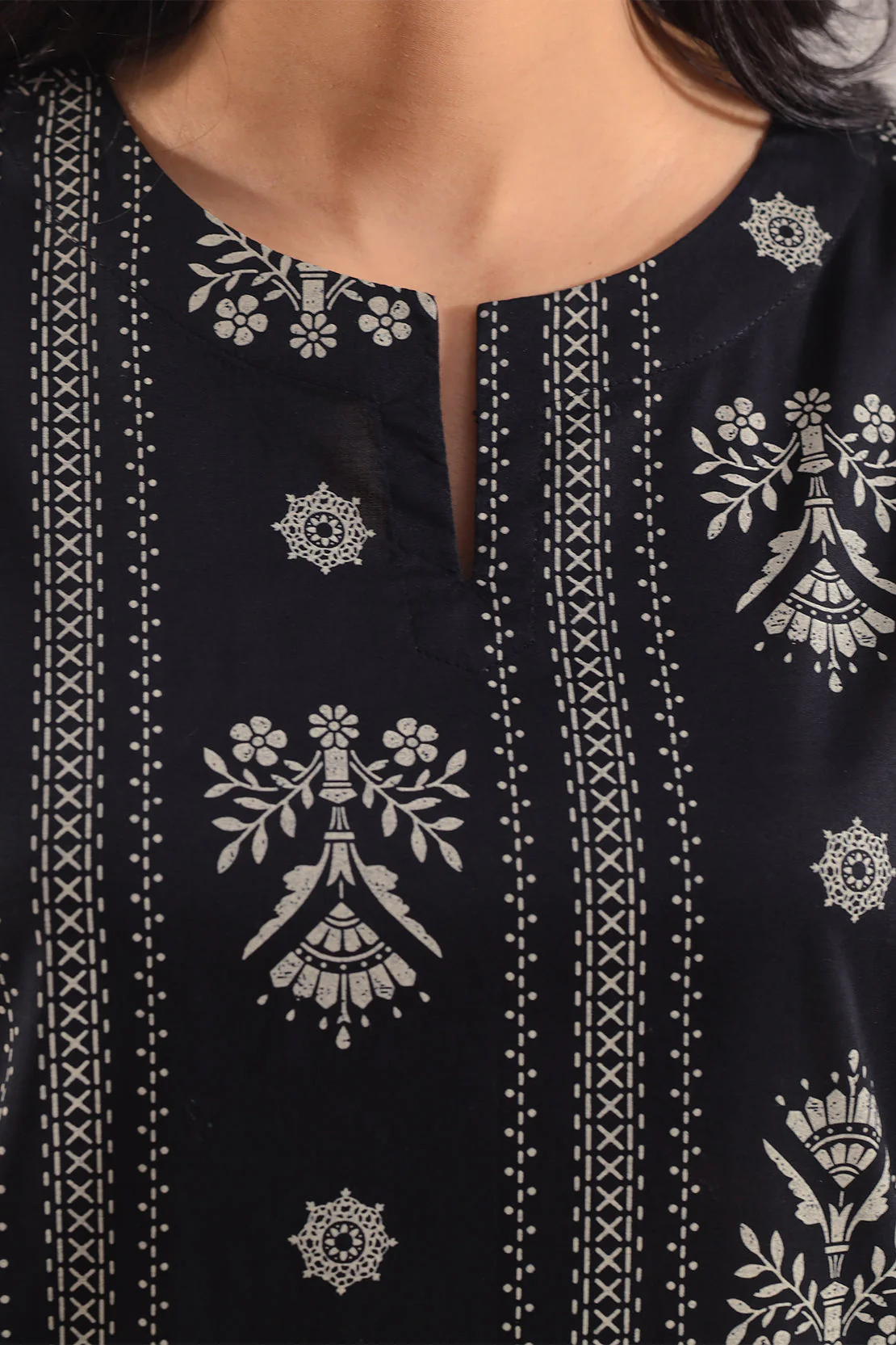 Printed Lawn Stitched 2 Piece (Shirt/Trouser) - Image 5