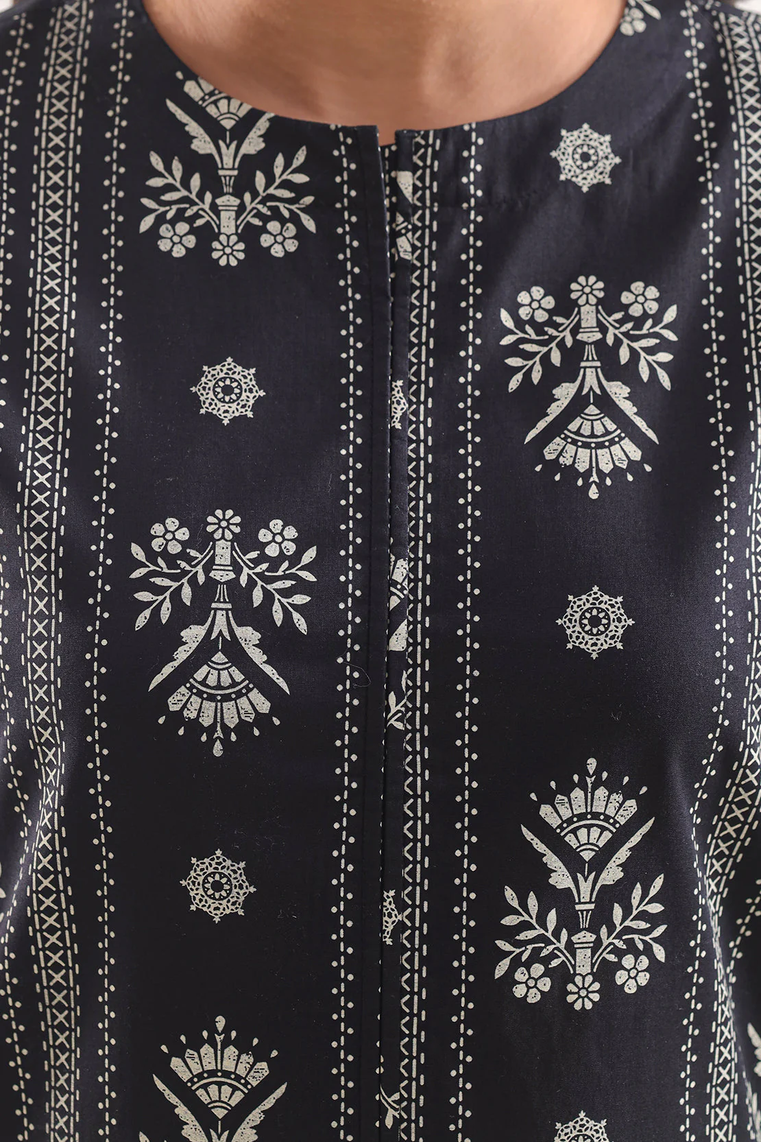 Printed Lawn Stitched 2 Piece (Shirt/Trouser) - Image 3