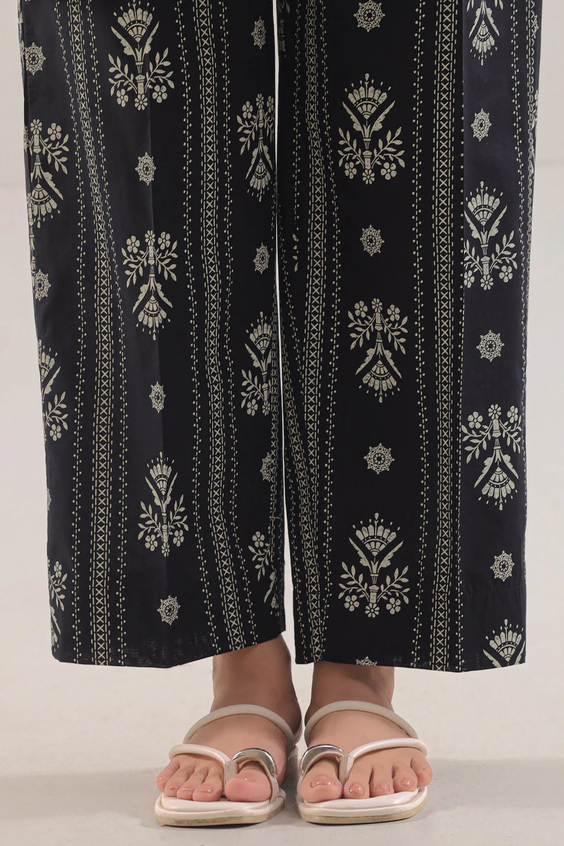 Printed Lawn Stitched 2 Piece (Shirt/Trouser) - Image 5